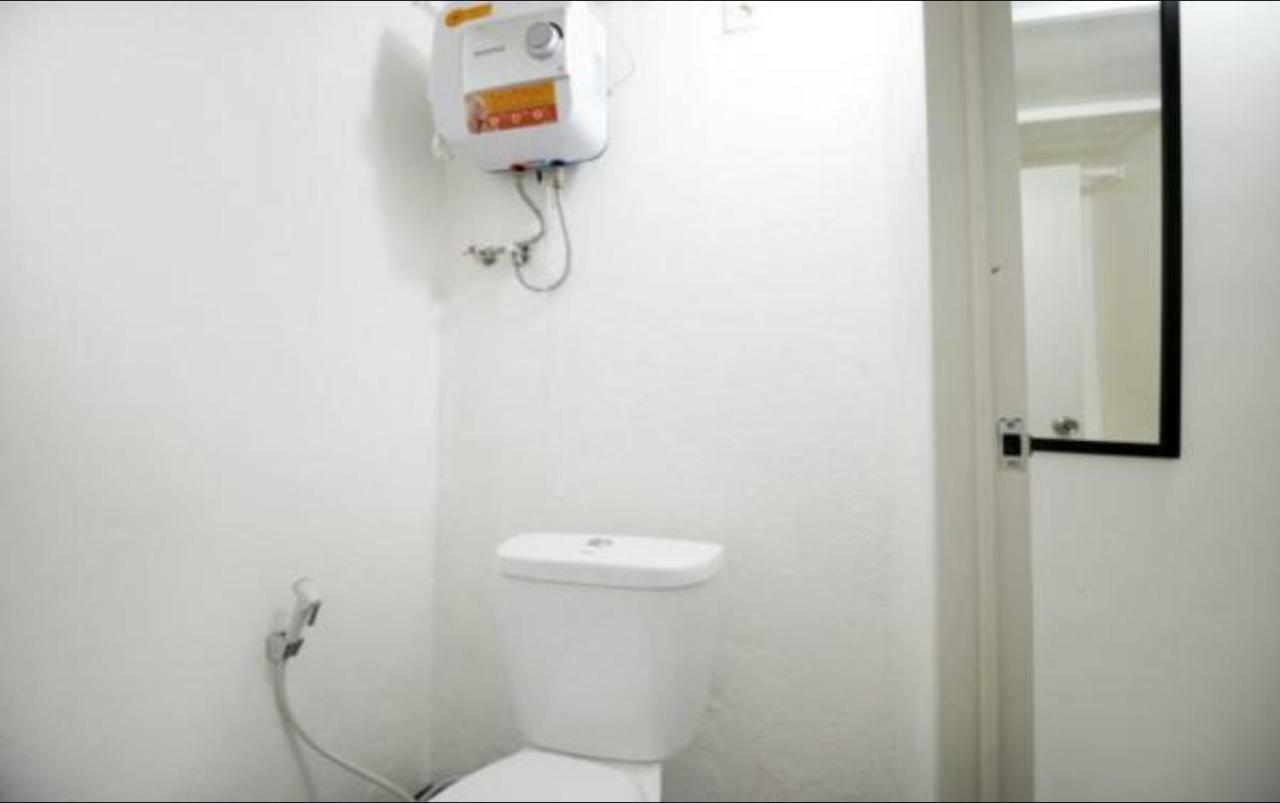 מלון ג'קרטה Kamar Keluarga Duri Kosambi מראה חיצוני תמונה